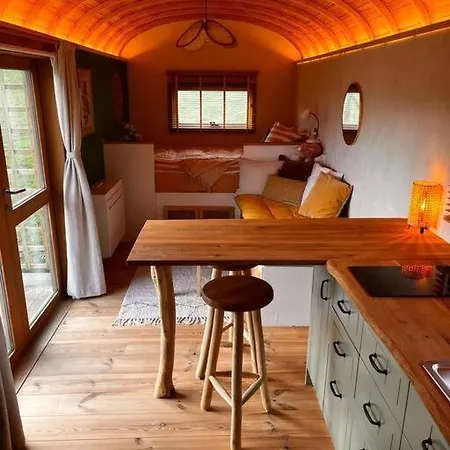 Roulotte En Bois Tout Confort Rochefort Exterior photo