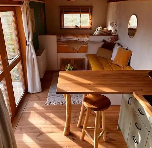 Roulotte En Bois Tout Confort
